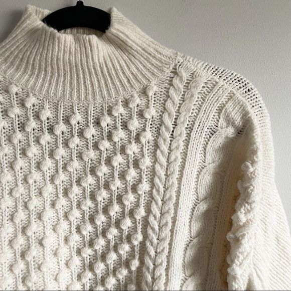 FRAME Popcorn Stitch Wool Blend Sweater Turtleneck White - Picture 3 of 10